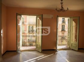Flat for sale in  Barcelona city