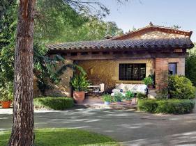 Farmhouse for sale in  Costa Brava