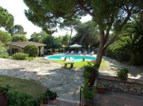 Building for sale in  Costa Brava
